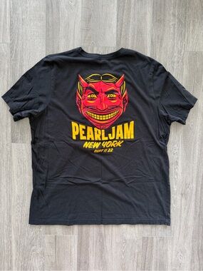 Pearl Jam New York 09/11/22 MSG official t-shirt